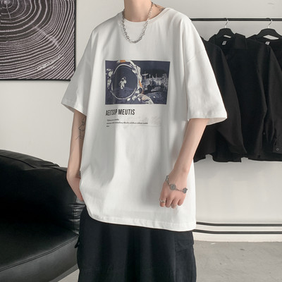 Ανδρικό μπλουζάκι με τύπωμα και κοντά μανίκια