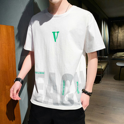 Καλοκαιρινό μπλουζάκι νέου μοντέλου με κοντά μανίκια και απλικέ