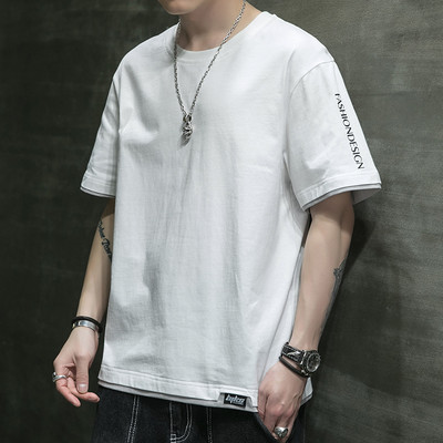 Vabaaja meeste lühikeste varrukate ja aplikatsiooniga T-särk - mitu mudelit