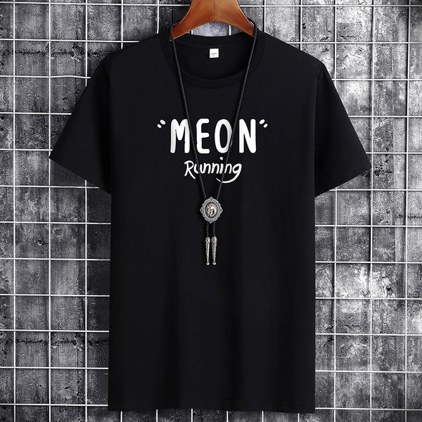 Suvine aplikatsiooni ja lühikeste varrukatega meeste T-särk