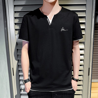 Stiilne meeste lühikeste varrukate ja V-kaelusega T-särk