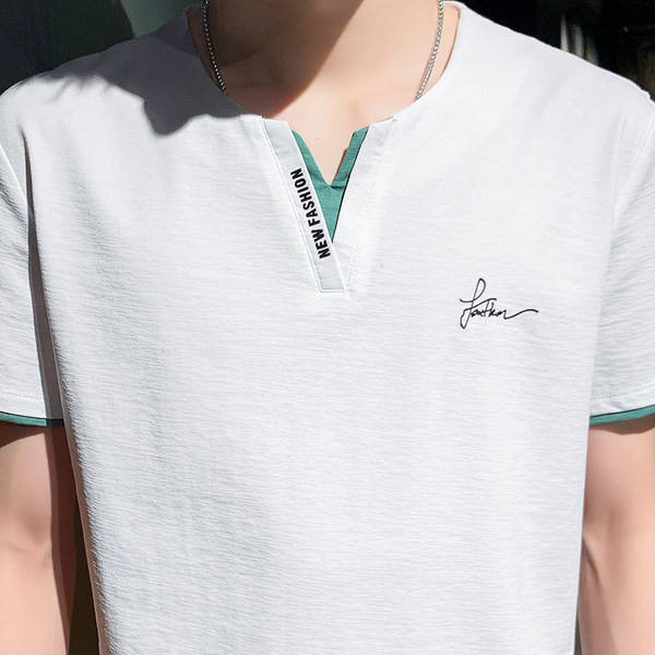 Stiilne meeste lühikeste varrukate ja V-kaelusega T-särk