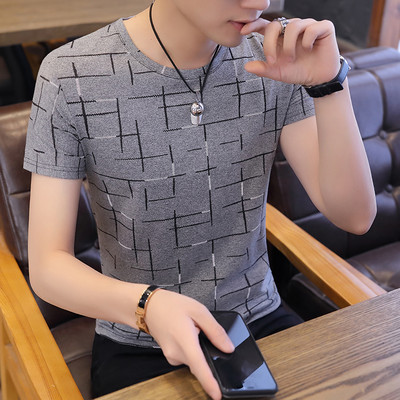 Καλοκαιρινό μπλουζάκι νέου μοντέλου με κοντά μανίκια και λαιμόκοψη