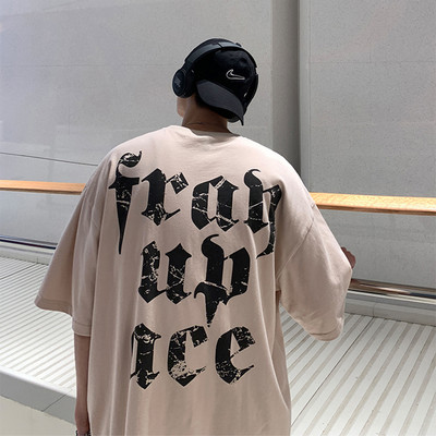 Casual T-särk kirjaga ja 3/4 varrukatega mudeliga