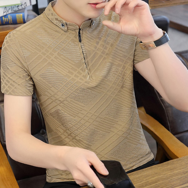 Elegantna muška majica s kratkim rukavima i patentnim zatvaračem