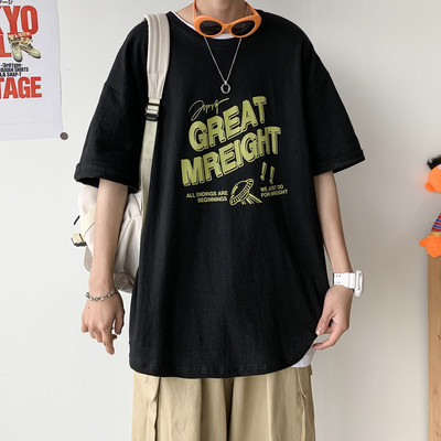 Casual T-särk kirjade ja lühikeste varrukatega - meestele