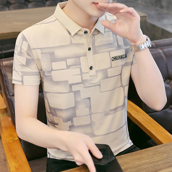 Meeste lühikeste varrukatega V-kaelus ja nööpidega T-särk