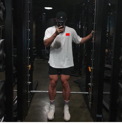 Лятна тениска със свободна кройка за мъже