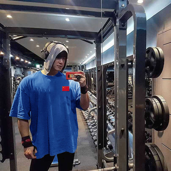 Лятна тениска със свободна кройка за мъже