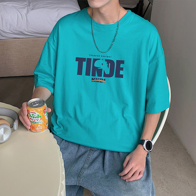 Ležerna ljetna majica s natpisom i kratkim rukavima