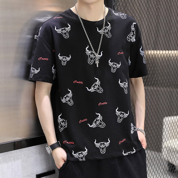 Suvine aplikatsiooni ja 3/4 varrukatega meeste T-särk