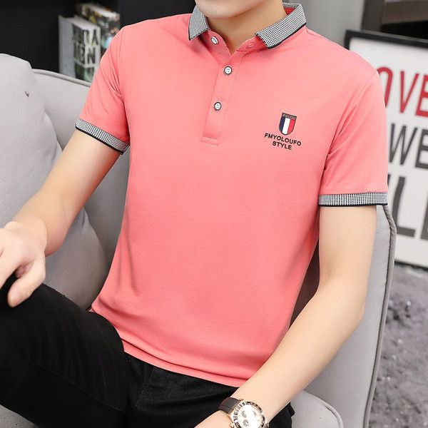 Moodne klassikalise krae ja tikandiga meeste pluus