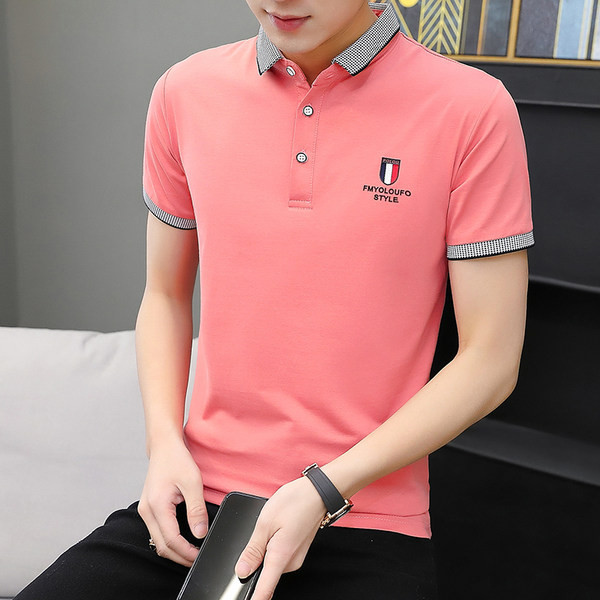 Moodne klassikalise krae ja tikandiga meeste pluus