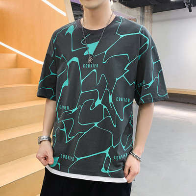 Ежедневна мъжка тениска с овално деколте и къс ръкав - широк модел