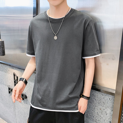 Ежедневна мъжка тениска с овално деколте и къс ръкав - широк модел