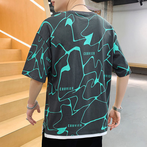 Ежедневна мъжка тениска с овално деколте и къс ръкав - широк модел