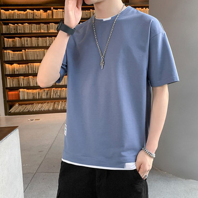 Meeste lühikeste varrukatega T-särk vaba mudeliga