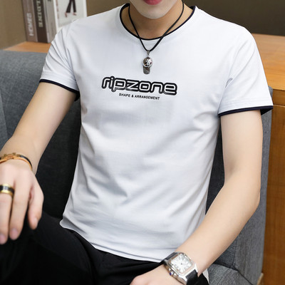 Ανδρικό μπλουζάκι με οβάλ λαιμόκοψη και επιγραφή σε διάφορα χρώματα