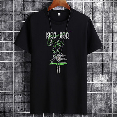 Värvilise aplikatsiooniga meeste t-särk