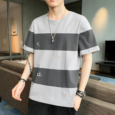 Ανδρικό βαμβακερό μπλουζάκι με κοντά μανίκια και κεντήματα γραμμάτων