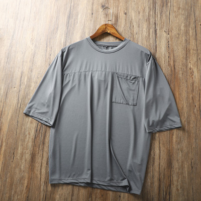 Sportlik vabaaja taskuga meeste T-särk