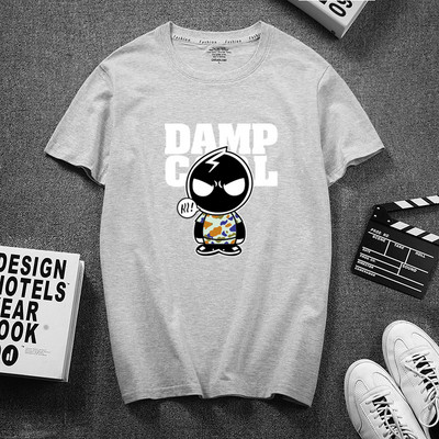 Meeste lühikeste varrukate ja aplikatsiooniga T-särk – ovaalne kaelus