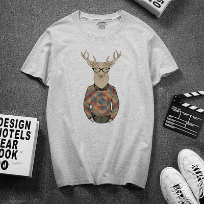 Meeste aplikatsiooni ja pealdisega 3/4 varrukatega T-särk