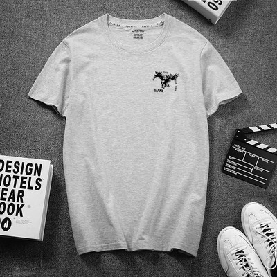 Meeste aplikatsiooni ja pealdisega 3/4 varrukatega T-särk