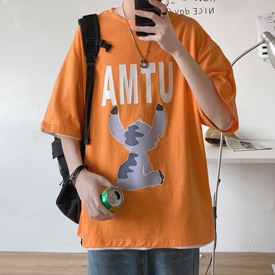 Широка лятна тениска с цветна апликация за мъже