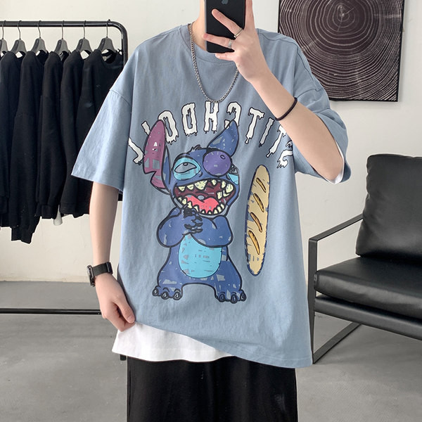 Широка лятна тениска с цветна апликация за мъже