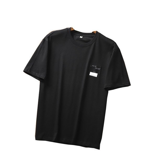 Embleemi ja ümara kaelusega meeste T-särgid