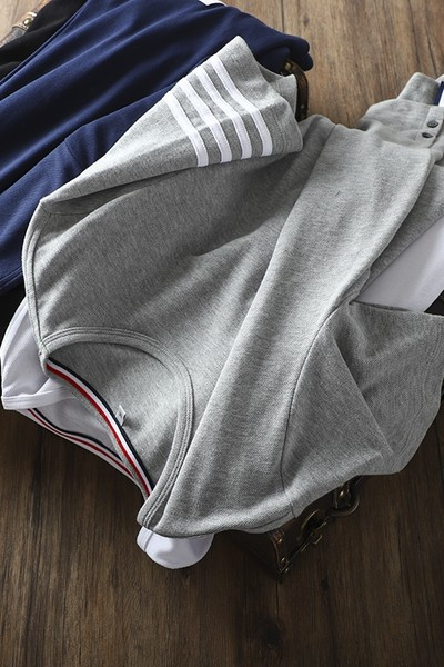 Ümara kaelusega ja lühikeste varrukatega vabaaja meeste T-särk