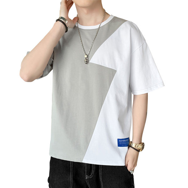 Meeste t-särk embleemi ja ovaalse kaelusega