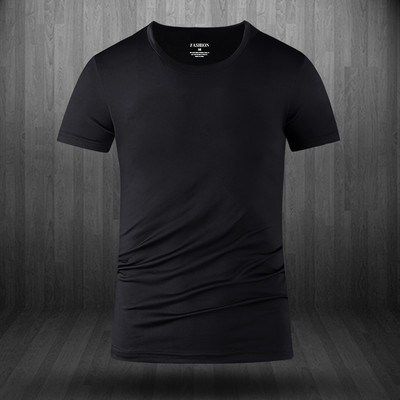 Suvine lühikeste varrukate ja ovaalse kaelusega T-särk meestele