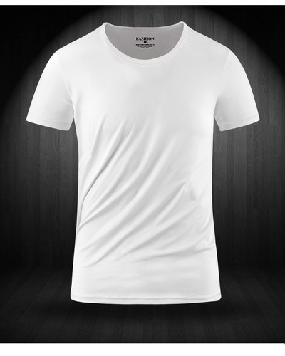 Suvine lühikeste varrukate ja ovaalse kaelusega T-särk meestele