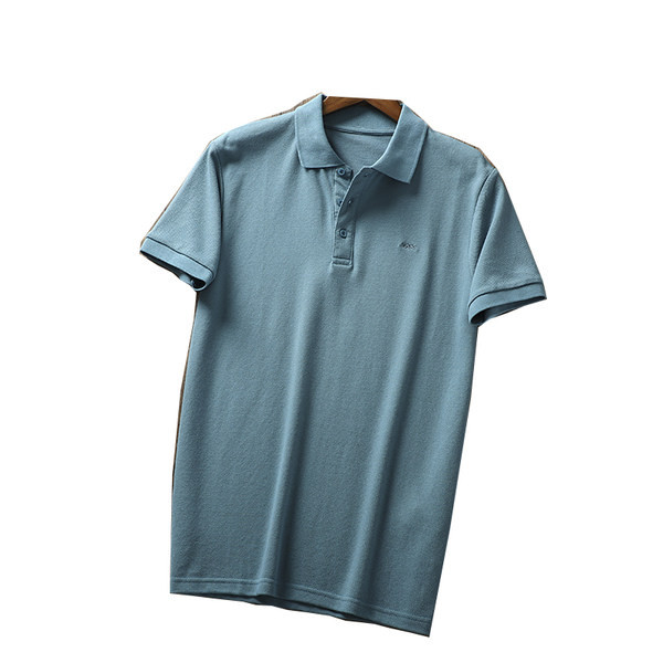 Muška majica s klasičnim ovratnikom i gumbima