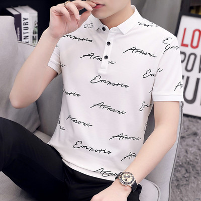 Moodne klassikalise krae ja mitmes värvitoonis nööpidega meeste T-särk