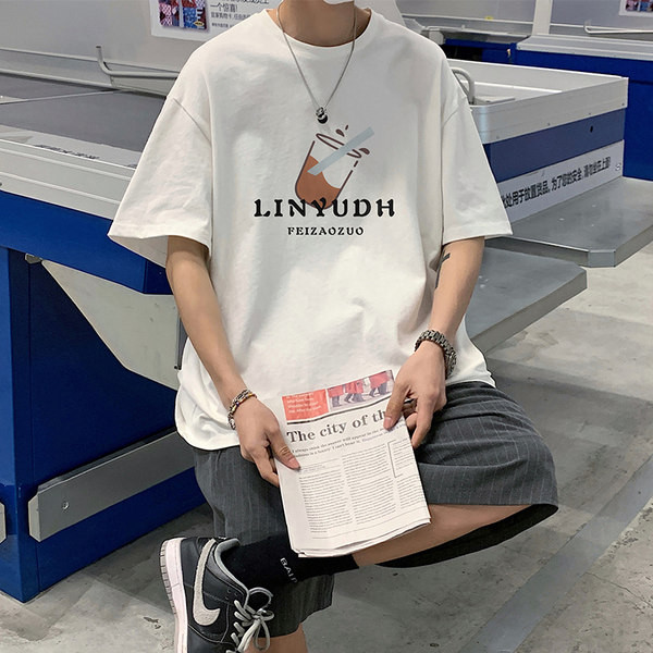 Широка лятна тениска с цветна  апликация  