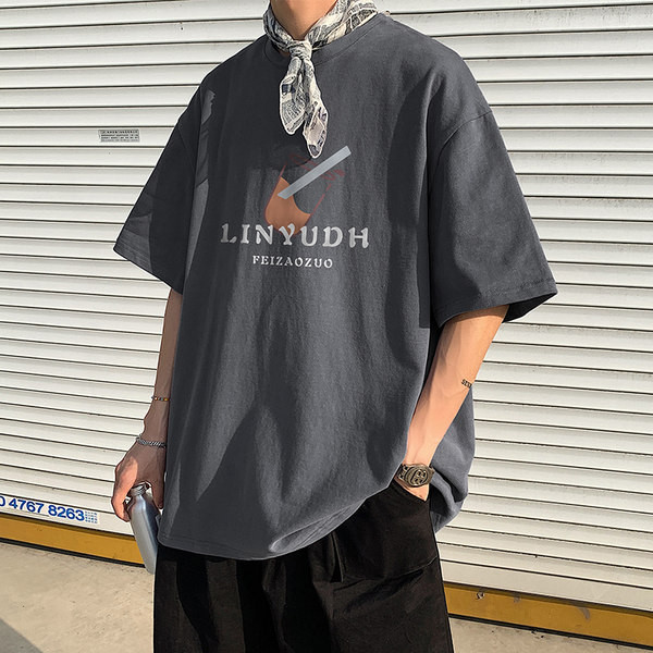 Широка лятна тениска с цветна  апликация  