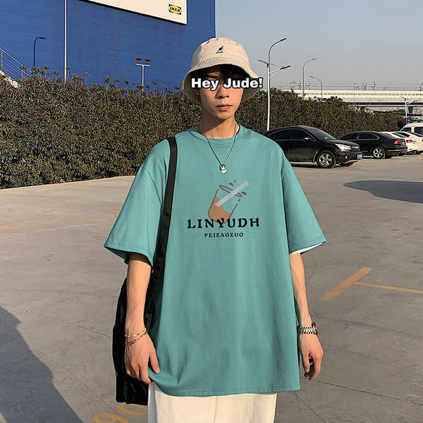 Широка лятна тениска с цветна  апликация  