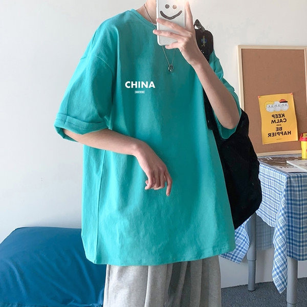 Широка лятна тениска с надпис за мъже