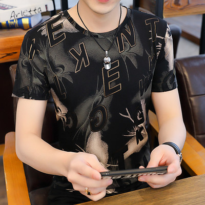 Casual ανδρικό μπλουζάκι - με οβάλ ντεκολτέ και κοντά μανίκια