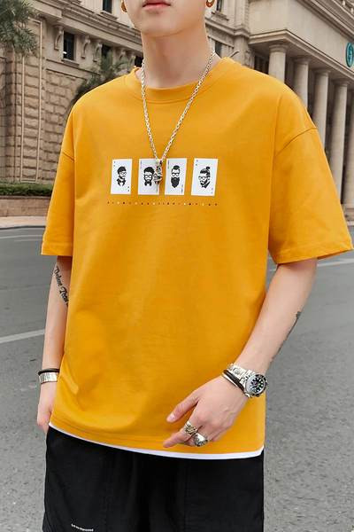 Тениска с апликации и къс ръкав-за мъже