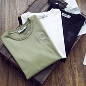 Meeste tikandi ja ümara kaelusega T-särk