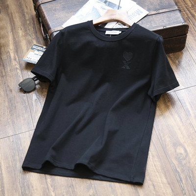 Meeste tikandi ja ümara kaelusega T-särk