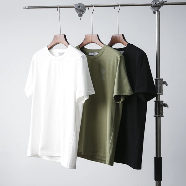 Meeste tikandi ja ümara kaelusega T-särk