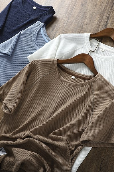 Lühikeste varrukate ja ümara kaelusega vabaaja meeste T-särk