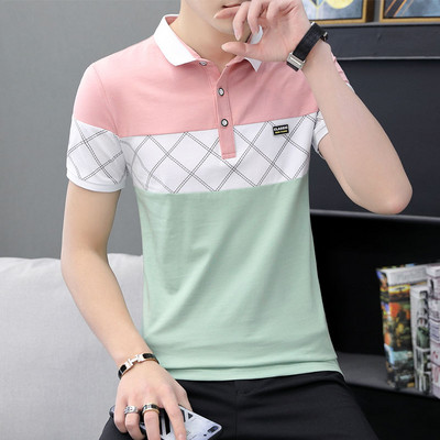 Meeste nööpide ja kirjaga T-särk