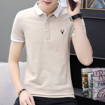 Meeste nööpide ja kirjaga T-särk