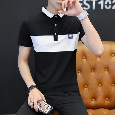 Meeste nööpide ja kirjaga T-särk